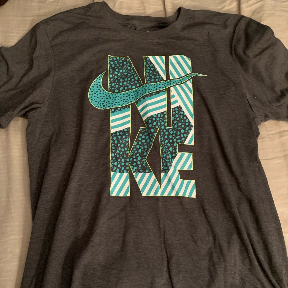 Nike short sleeve tshirt
